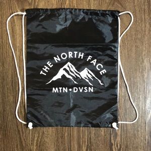 💕HOST PICK💕The North Face Drawstring Backpack